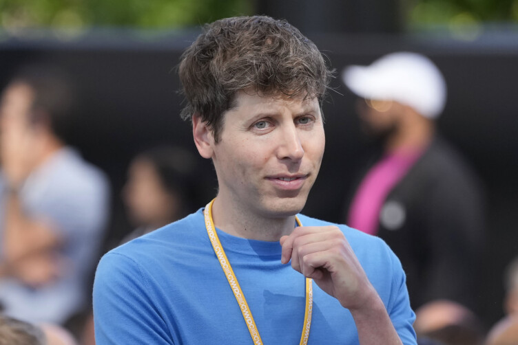 OpenAI-topp Sam Altman skal ha overbevist Dharmesh Shah til å selge ham domenet chat.com. 📸: Jeff Chiu / AP / NTB