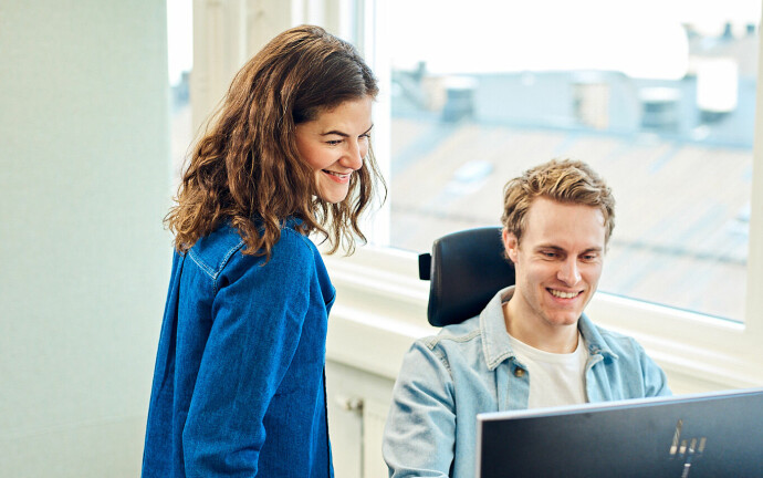 Utviklerne hos Sparebank 1 bør helst være minst 2-3 dager på kontoret i løpet av en uke. 📸: Sparebank 1
