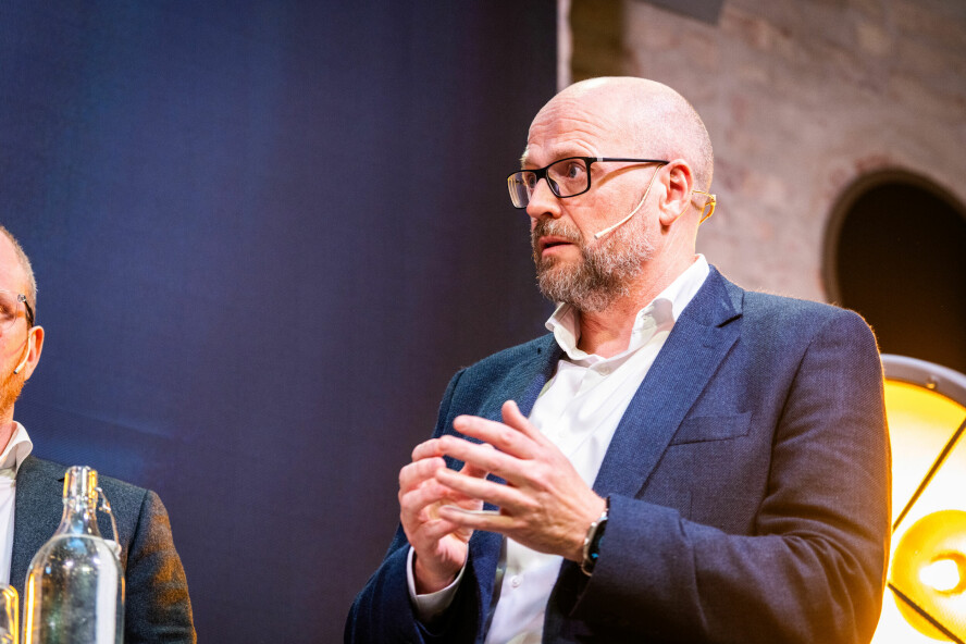 NRK skal spare 200 millioner, samtidig som de «skal bytte ut hele kjerneteknologien» sin. Enn så lenge er det vanskelig å si hva dette vil bety for utviklerne i NRK, forklarer Pål Nedregotten 📸: Thomas Fure / NTB