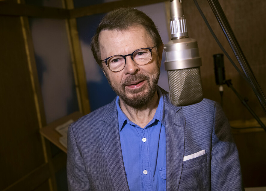 Björn Ulvaeus og andre musikkskapere krever bedre regulering av AI-bruk. De viser til en rapport de har bestilt, som advarer om at de kan tape en fjerdedel av inntekten til AI. 📸: Vianney Le Caer/Invision/AP / NTB