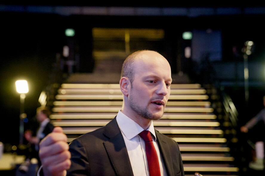 X og Meta har startet en informasjonskrig mot EU. Nå må EU slå hardere tilbake mot techgigantene, mener Georg Riekeles, assisterende direktør ved European Policy Centre. 📸: Stian Lysberg Solum / NTB