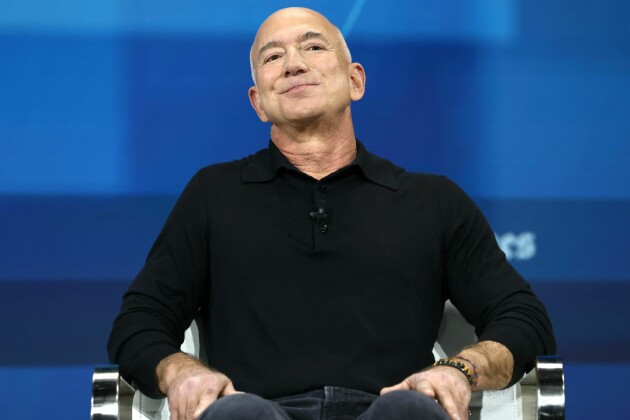 Amazon er bare ett av flere selskaper som kutter muligheten for hjemmekontor, der Amazon-grunnlegger og styreleder er involvert. 📸: Michael M. Santiago / Getty / AFP / NTB