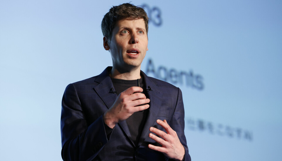OpenAI har sluppet en ny funksjon til ChatGPT. Nå skal den kunne lage omfattende rapporter for deg, selv om det vil gå langsomt, ifølge toppsjef Sam Altman. Selskapet erkjenner at verktøyet også sliter med å skille kvalitetssjekka fakta og løse rykter. 📸: Rodrigo Reyes Marin / ZUMA Press Wire / Shutterstock / NTB