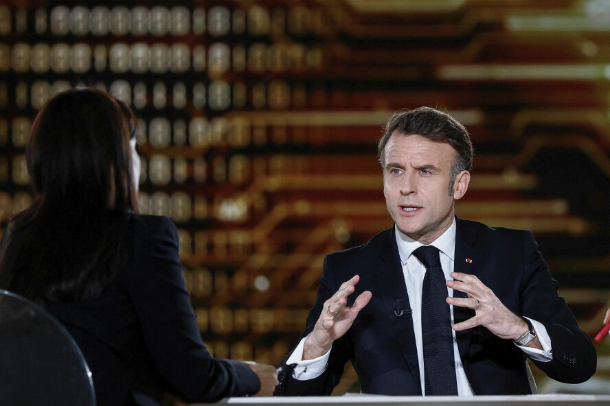 Kappløpet om utvikling av kunstig intelligens må ikke bli et uregulert ville vesten, advarer Frankrikes president Emmanuel Macron. 📸: Gonzalo Fuentes / AP / NTB