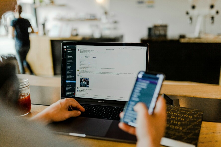 Det er ikke alt som er en like lurt å gjøre på Slack. 📸: Austin Distel / Unsplash