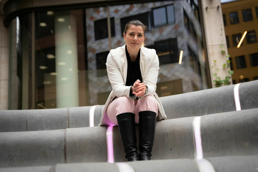 Tekna-president Elisabet Haugsbø mener lønnsutviklingen til medlemmene har vært nøktern. Hun ber ansatte følge med på om eierne tar ut penger fra virksomheten, mens ansatte viser moderason. 📸: Tekna