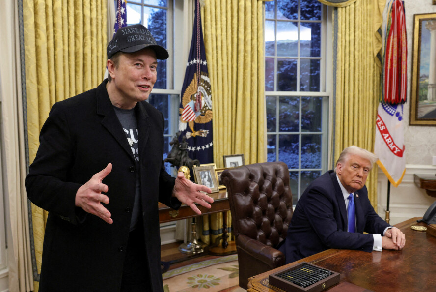 Under en pressekonferanse i Det hvite hus den 11. februar påsto Elon Musk at et stort antall 150 år gamle mennesker er oppført som trygdemottakere i det amerikanske trygdesystemet. 📸: NTB / Reuters