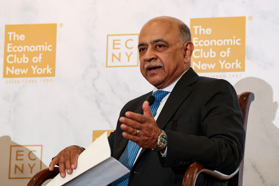 IBMs toppsjef Arvind Krishna mener utviklere ikke har noe å frykte fra AI med det første. 📸: Brendan McDermid / Reuters / NTB