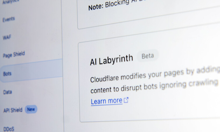 Cloudflares nye 'AI-labyrint' er tilgjengelig for alle Cloudflare-kundene, også de som er på gratis-planen. 📸: Kurt Lekanger
