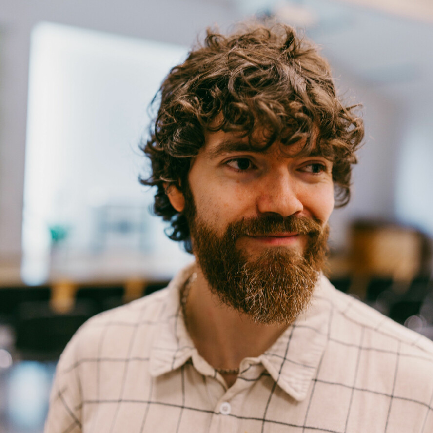 Christian Ekrem forteller hvordan Lovdata løser ytelse med Elm. 📸: Privat