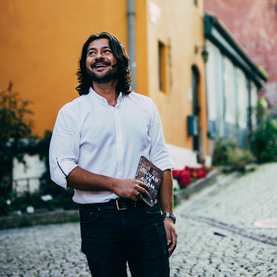 – Jeg hadde jobbet som frontend-utvikler på fulltid en stund, og jeg visste at jeg burde utfordre meg selv med ny teknologi, skriver Sercan Leylek. 📸: Privat
