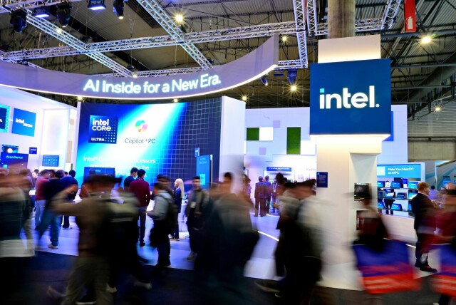 Det er ikke bare «AI Inside for a New Era» som gjelder for Intel. Den nye toppsjefen varsler nå om både nedbemanning og at det blir mindre hjemmekontor i framtida. 📸: Ramon Costa / SOPA Images / Shutterstock / NTB