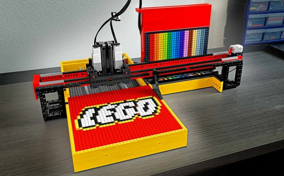 I made an AI LEGO® PixelArt Robot