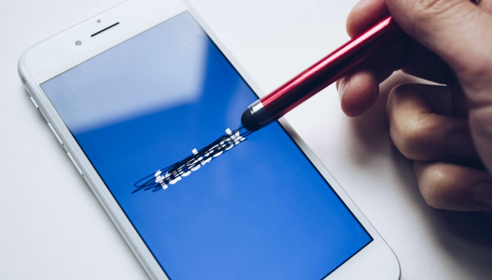 En nordmann er fradømt retten til å bruke Facebook og Tiktok i 18 måneder, etter å ha lagt ut en rekke filmer med omtale av offentlige tjenestepersoner, sin tidligere ektefelle og datter📸: Thought Catalog / Pexels