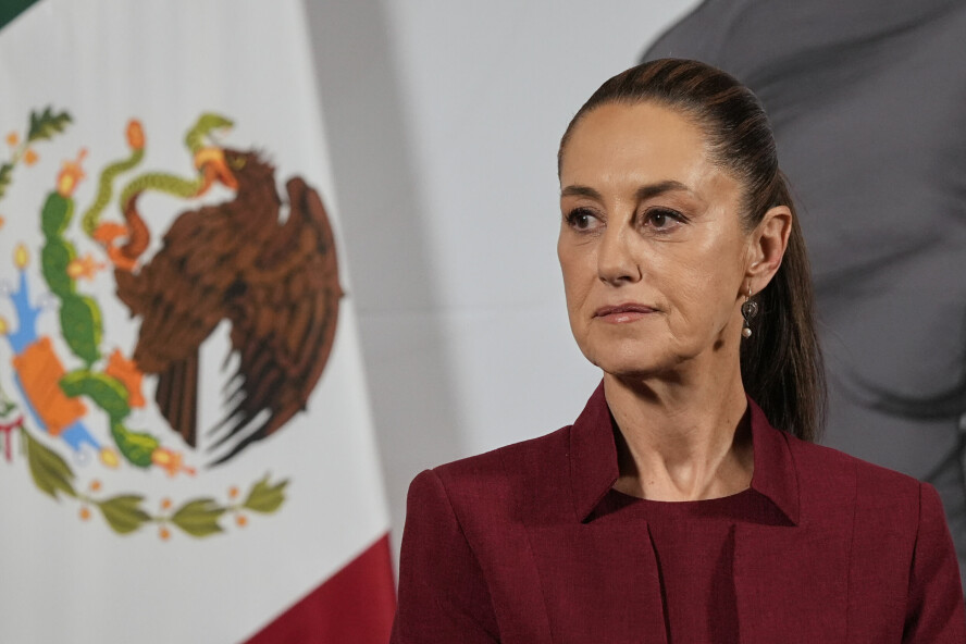 Mexicos president Claudia Sheinbaum på sin daglige pressekonferanse i presidentpalasset i Mexico by. 📸: Marco Ugarte / AP / NTB