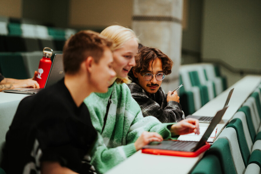 Selv om du kan studere rene frontend-fag hos for eksempel Høyskolen Kristiania, mener studiestedene at det lønner seg med bredere kompetanse. 📸: Høyskolen Kristiania