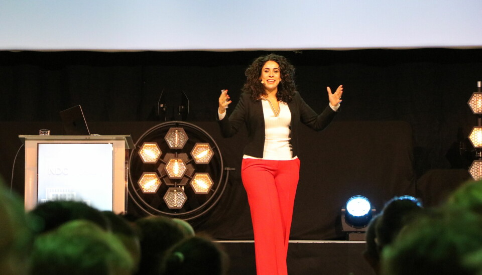 Laila Bougria på scenen under NDC Oslo 2025. 📸: Kurt Lekanger