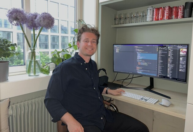 Victor trives godt på kontoret, men jobber likevel hjemmefra 1-2 dager i uken. 📸: Privat