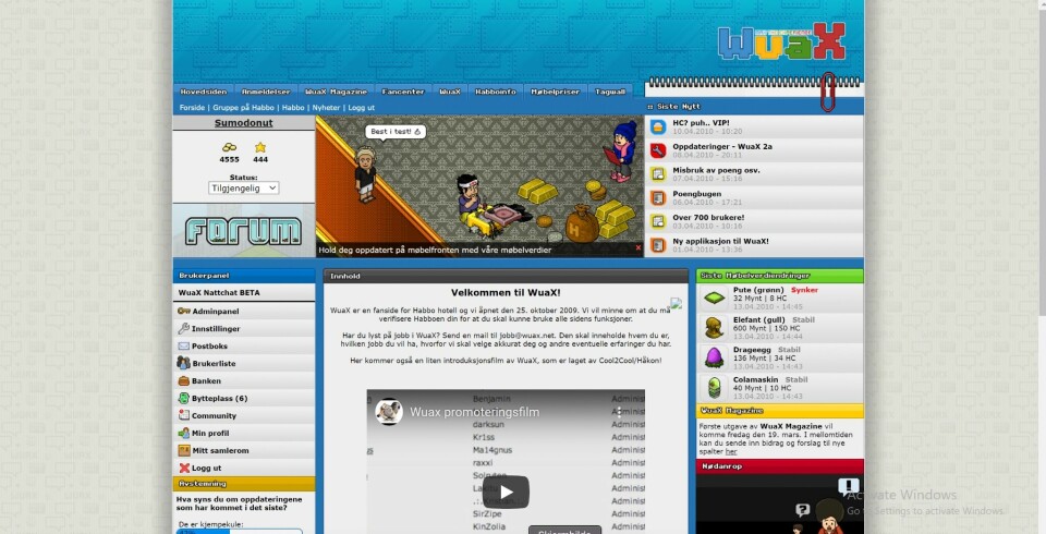 Da Magnus var 12 år var han webmaster for en Habbo Hotel-fanside.